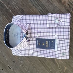 Men's dress shirt fitted